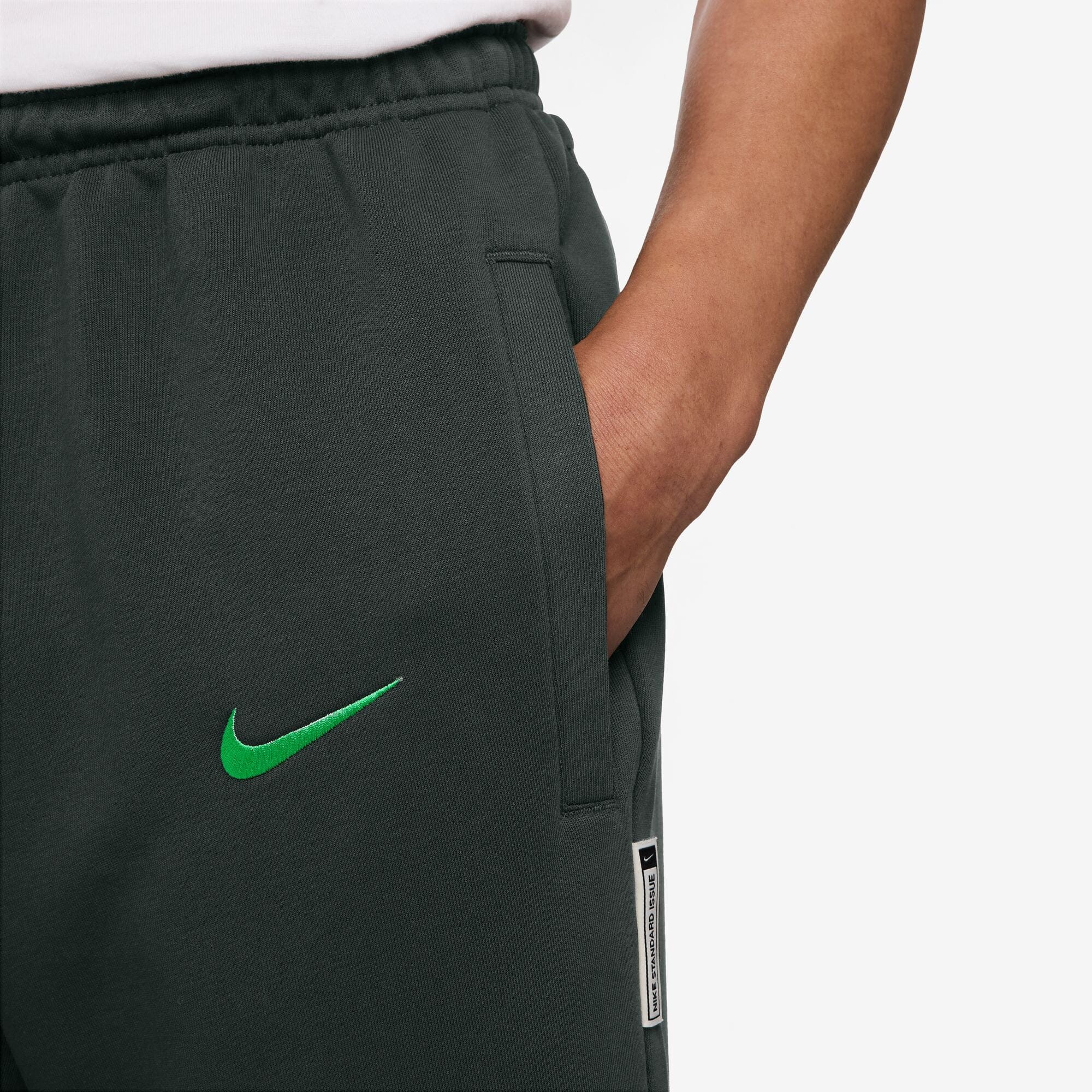 Australia Tapered Pants (FJ7317-321) - Image 3
