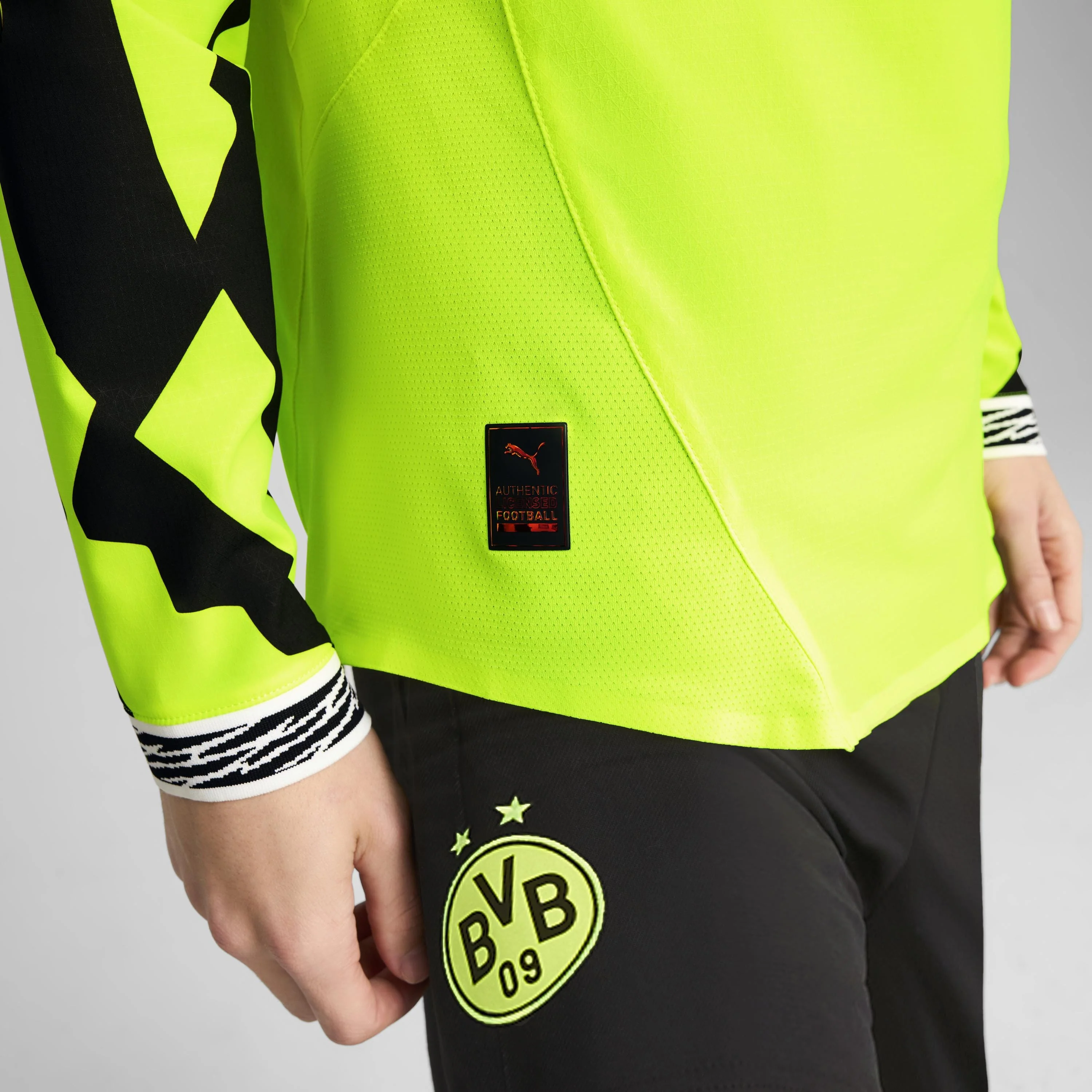 Borussia Dortmund Anniversary Longsleeve Jersey - Special Edition (77614104) - Image 8