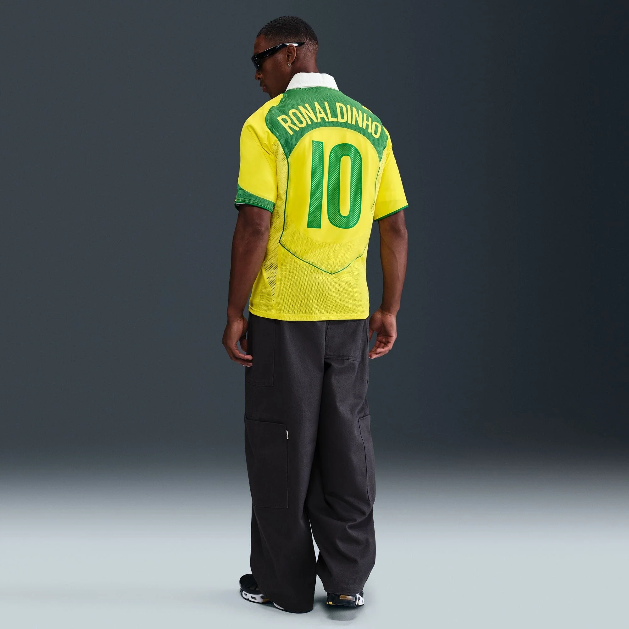 Brazil 2004 Total 90 Reissue Jersey #Ronaldinho10 (IF2941-731) - Image 5