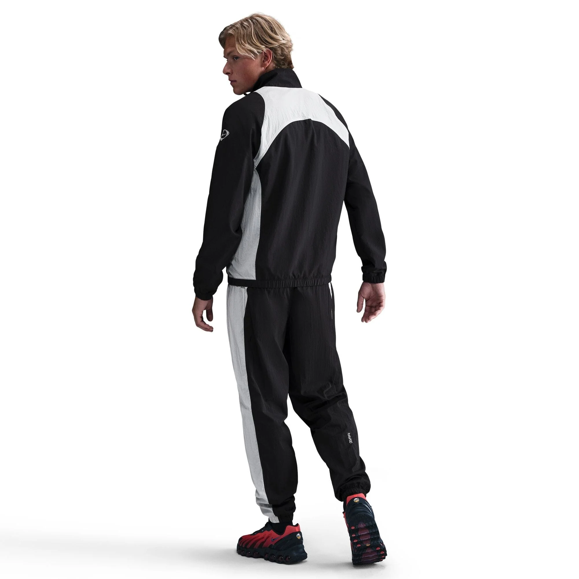Chelsea FC Third Men's Total 90 Woven Track Pants (HQ9756-010) - Image 3