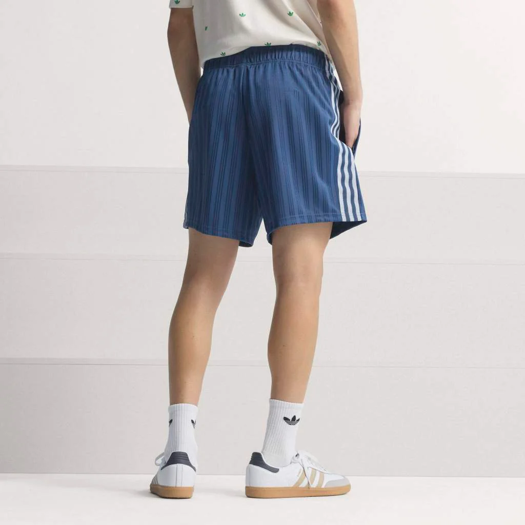 Italy Originals Shorts (JY9625) - Image 3