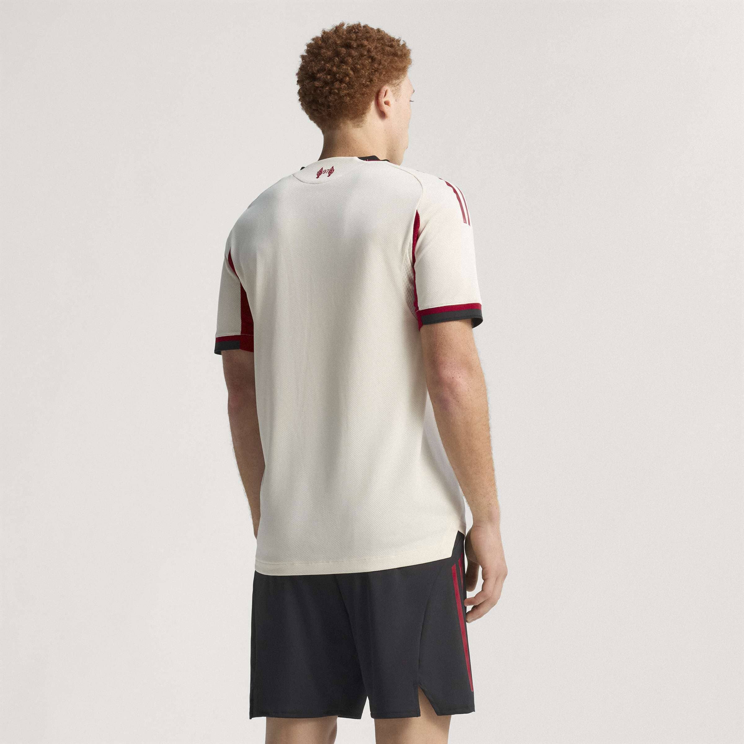 Liverpool FC 25/26 Away Authentic Jersey (JV6488) - Image 9
