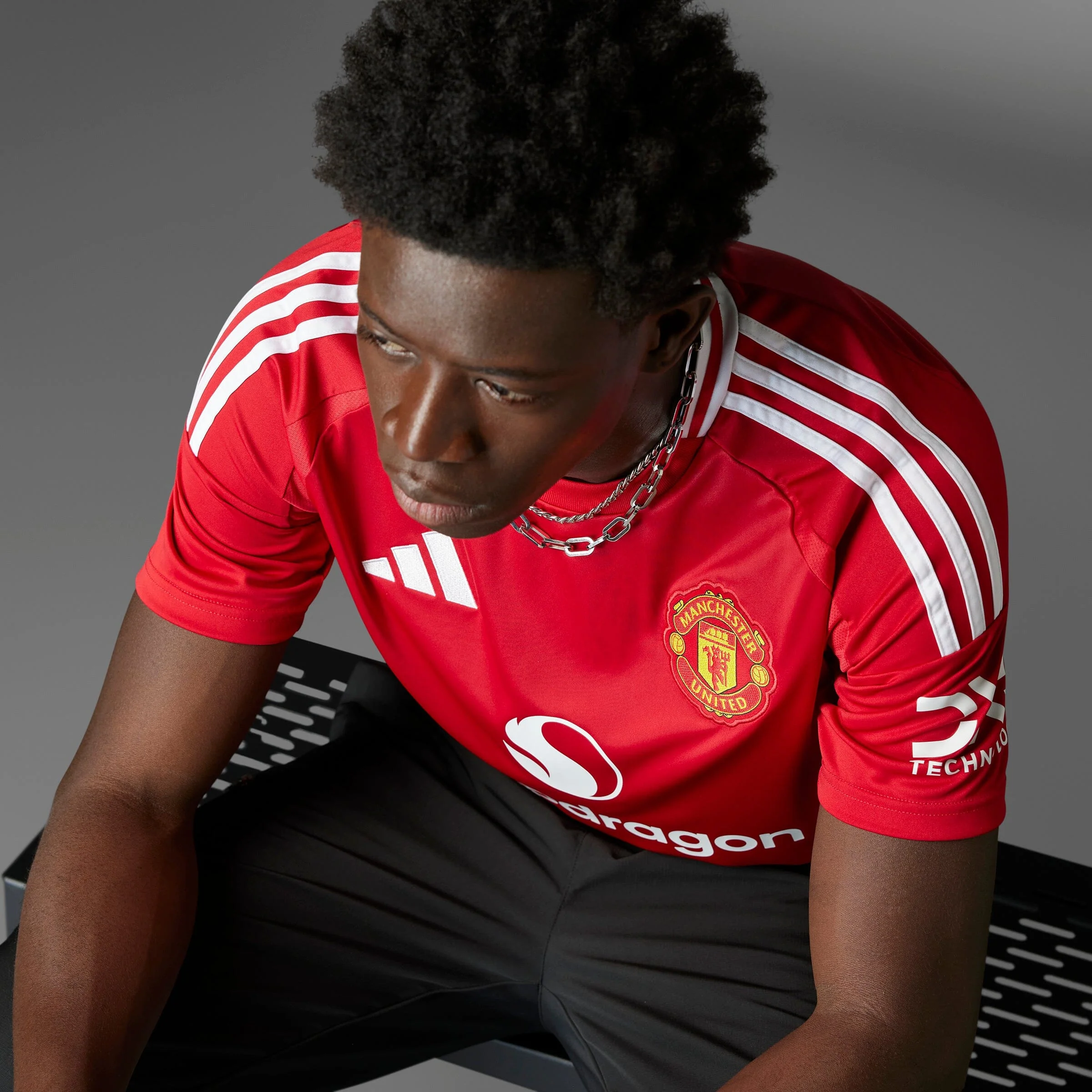 Manchester United 24/25 Home Jersey (IU1397) - Image 13