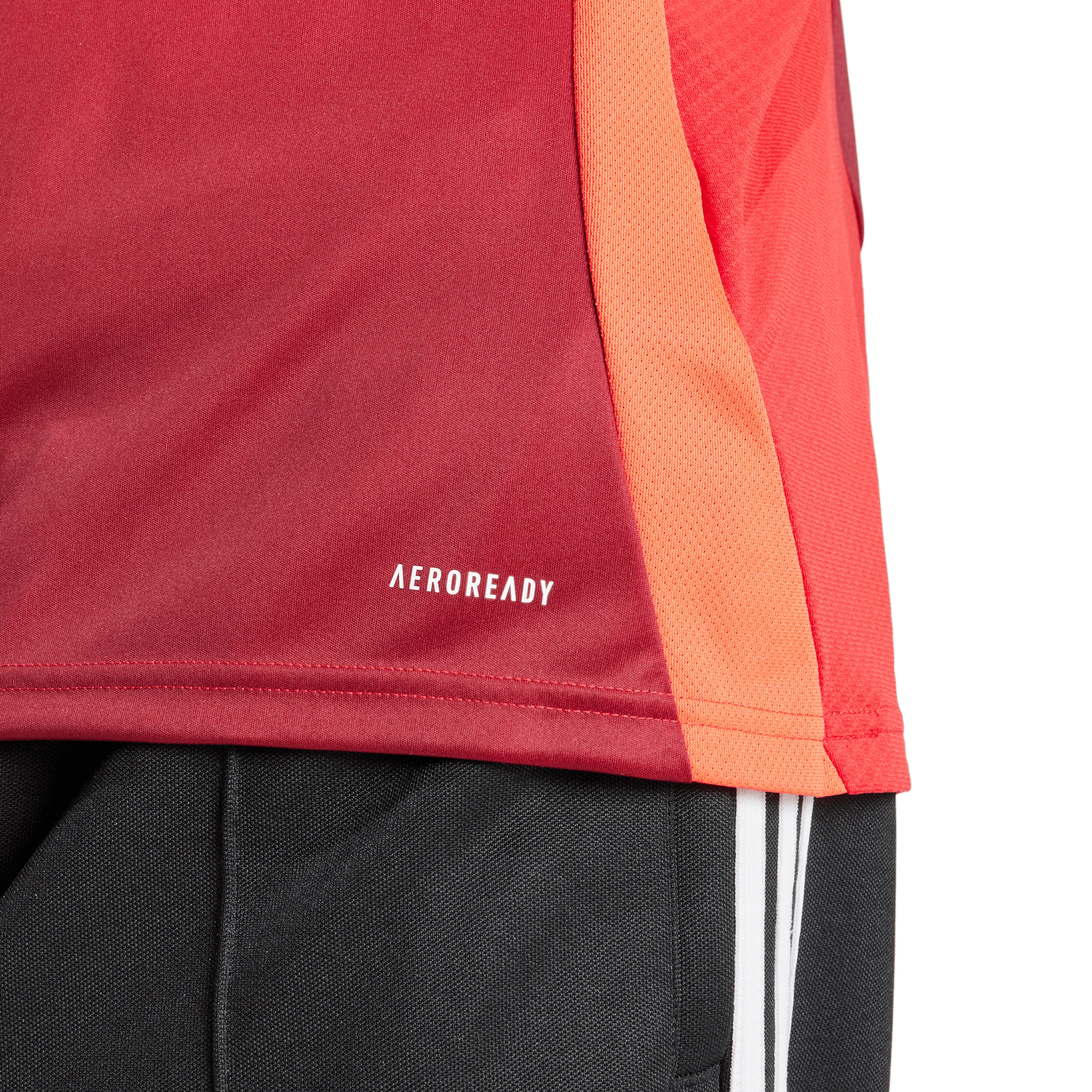 Manchester United 24/25 Home Jersey (IU1397) - Image 17