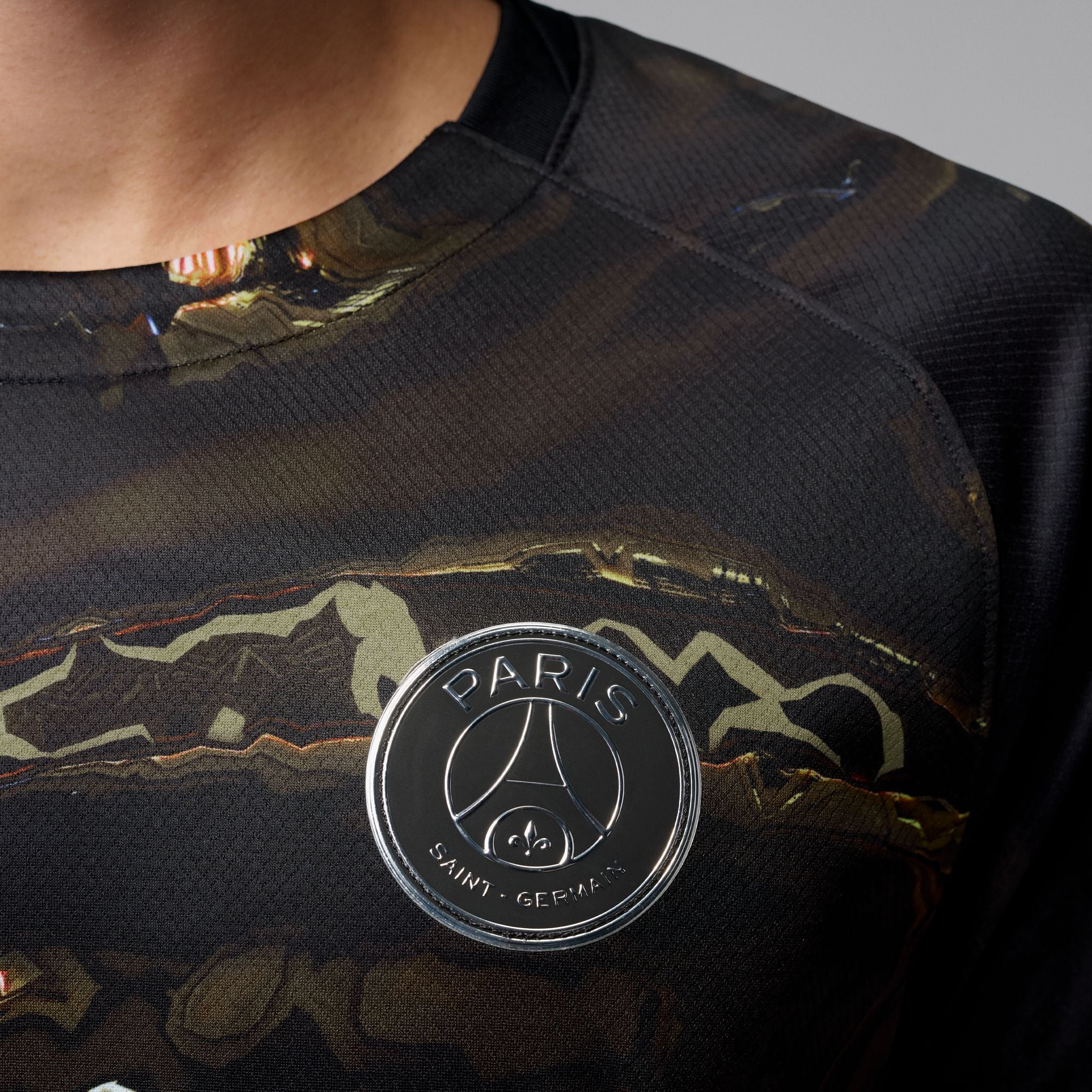 Paris Saint-Germain 25/26 Longsleeve Fifth Jersey (IB3146-011) - Image 6