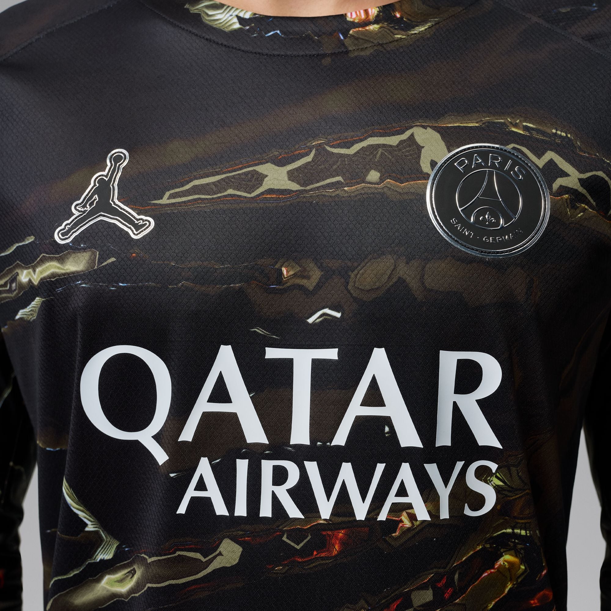 Paris Saint-Germain 25/26 Longsleeve Fifth Jersey (IB3146-011) - Image 7