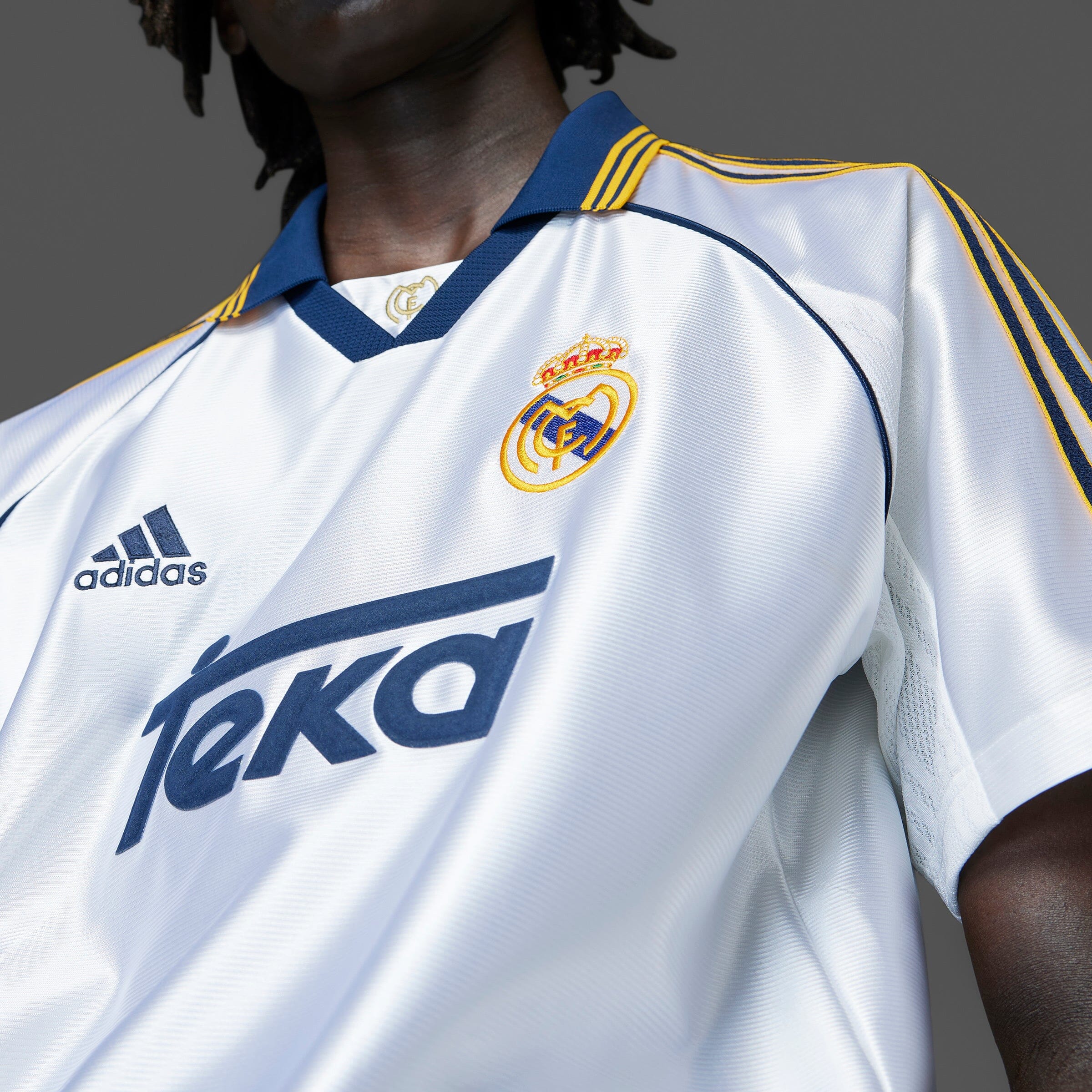 Real Madrid 1999/2000 Home Jersey - Special Edition (JJ3801) - Image 12