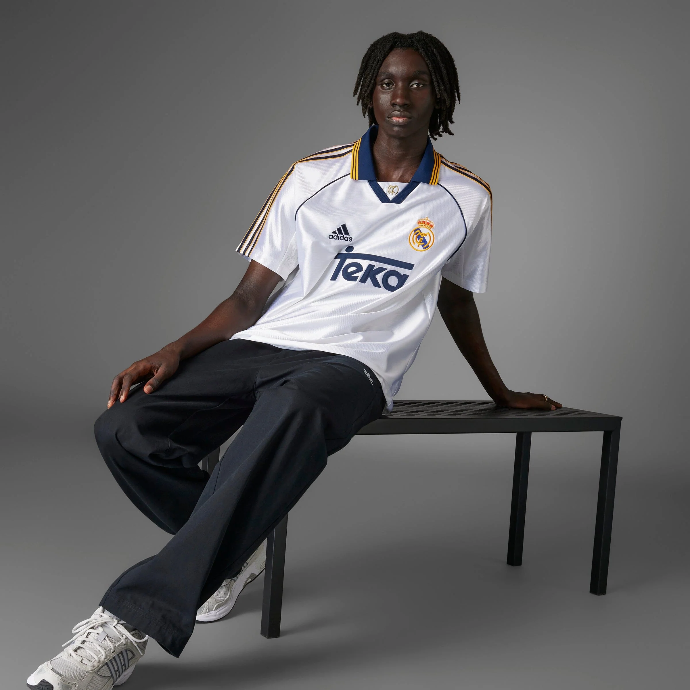 Real Madrid 1999/2000 Home Jersey - Special Edition (JJ3801) - Image 13
