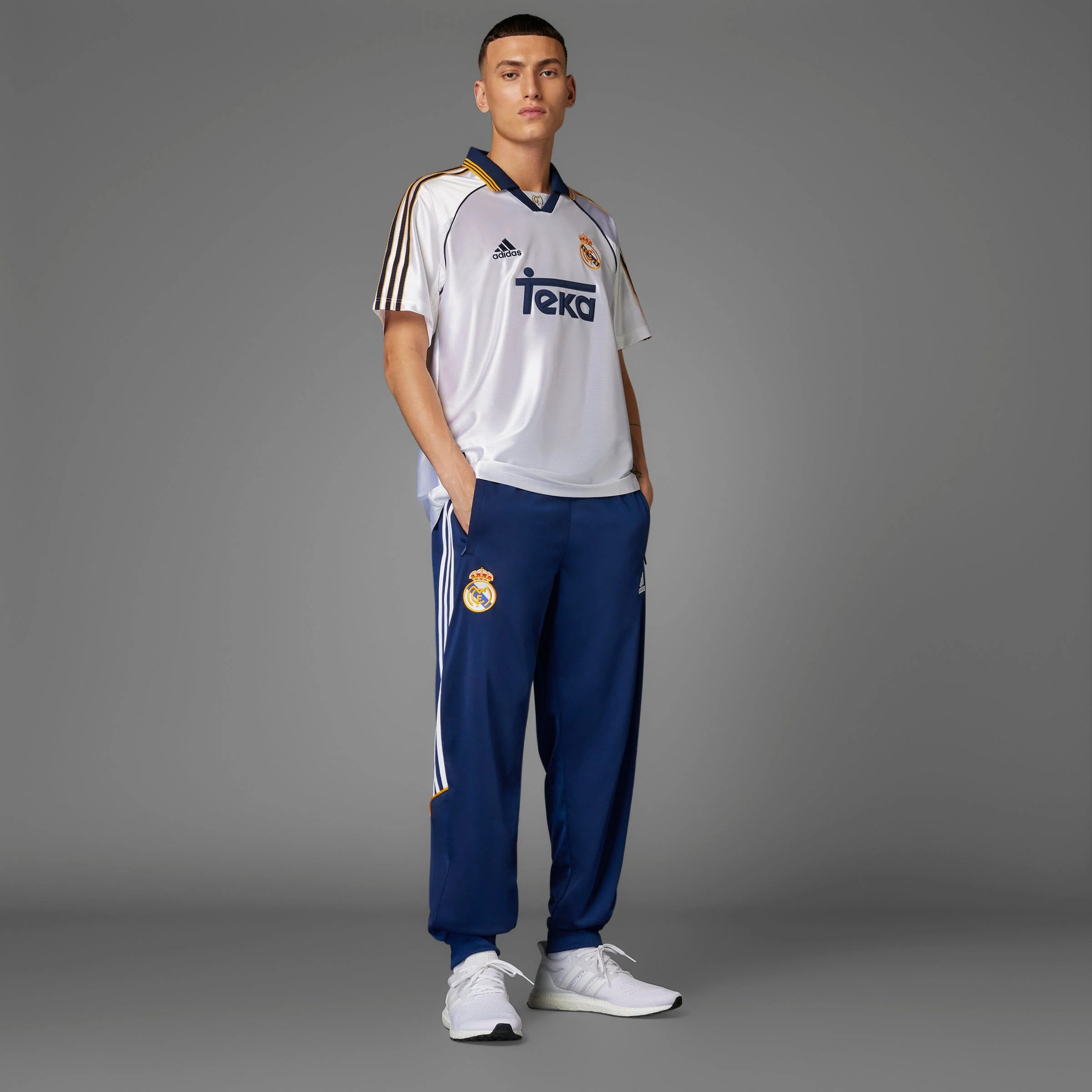 Real Madrid 1999/2000 Track Pants - Special Edition (JW1994) - Image 11