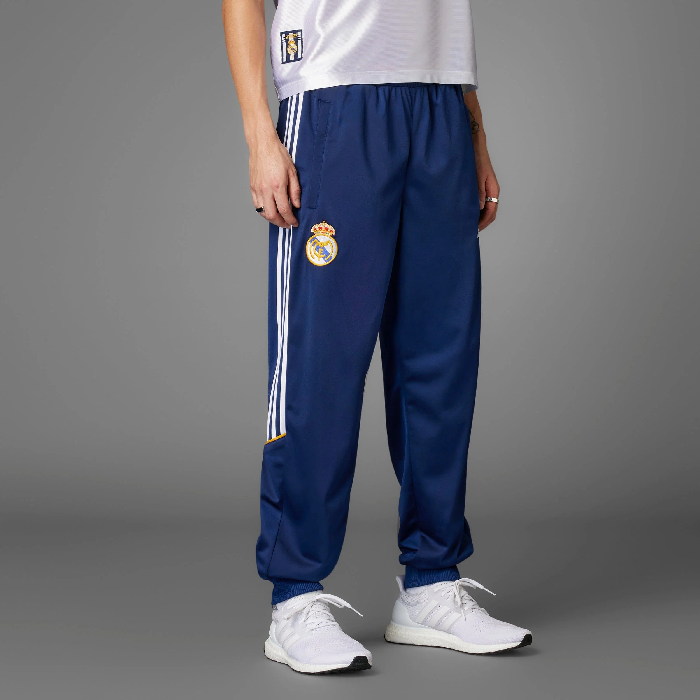 Real Madrid 1999/2000 Track Pants - Special Edition (JW1994) - Image 8