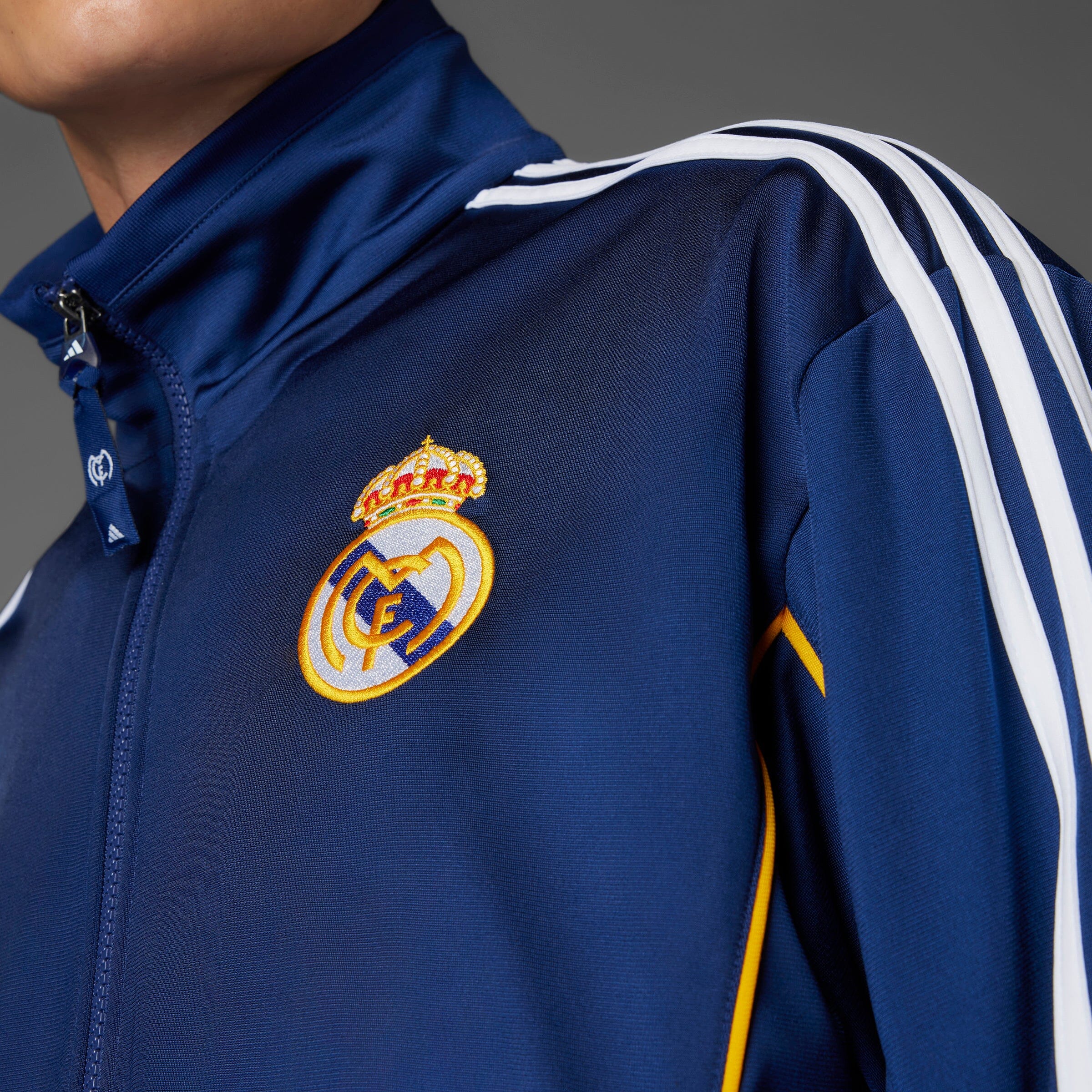 Real Madrid 1999/2000 Track Top - Special Edition (JW1993) - Image 9