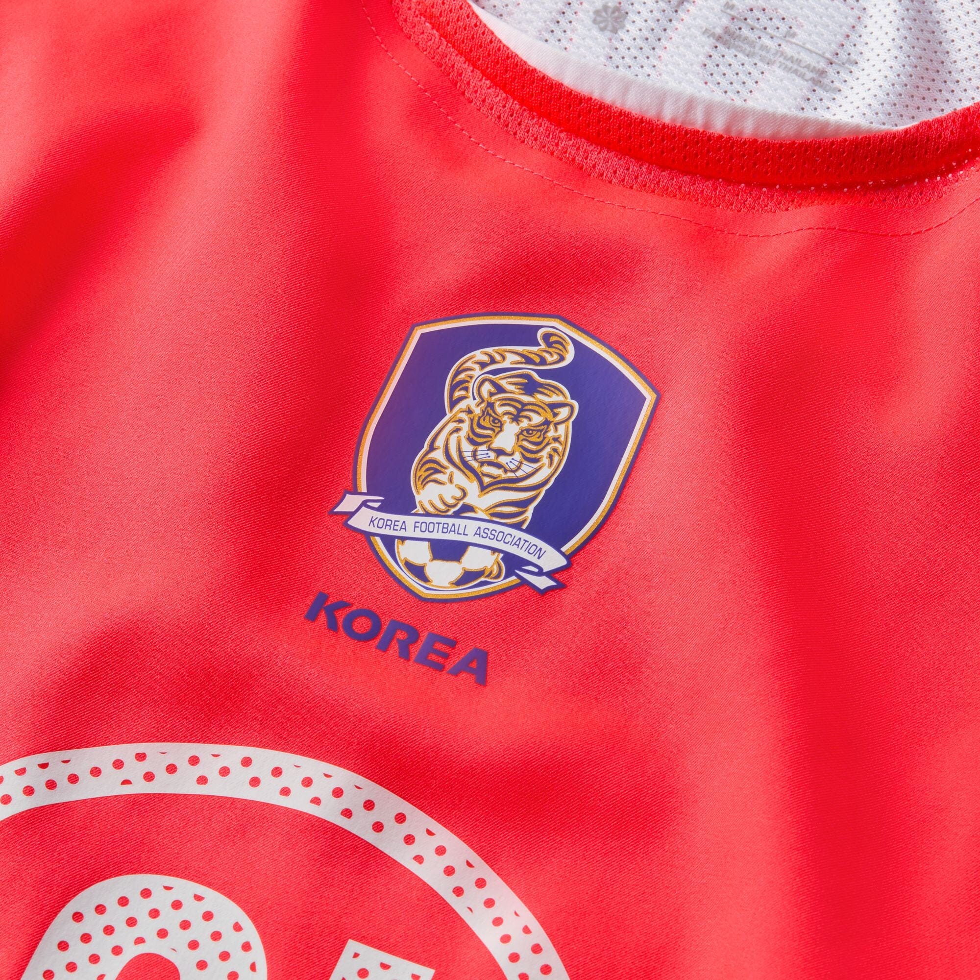 South Korea 2004 Total 90 Reissue Jersey #ParkJiSung21 (IF2943-679) - Image 5