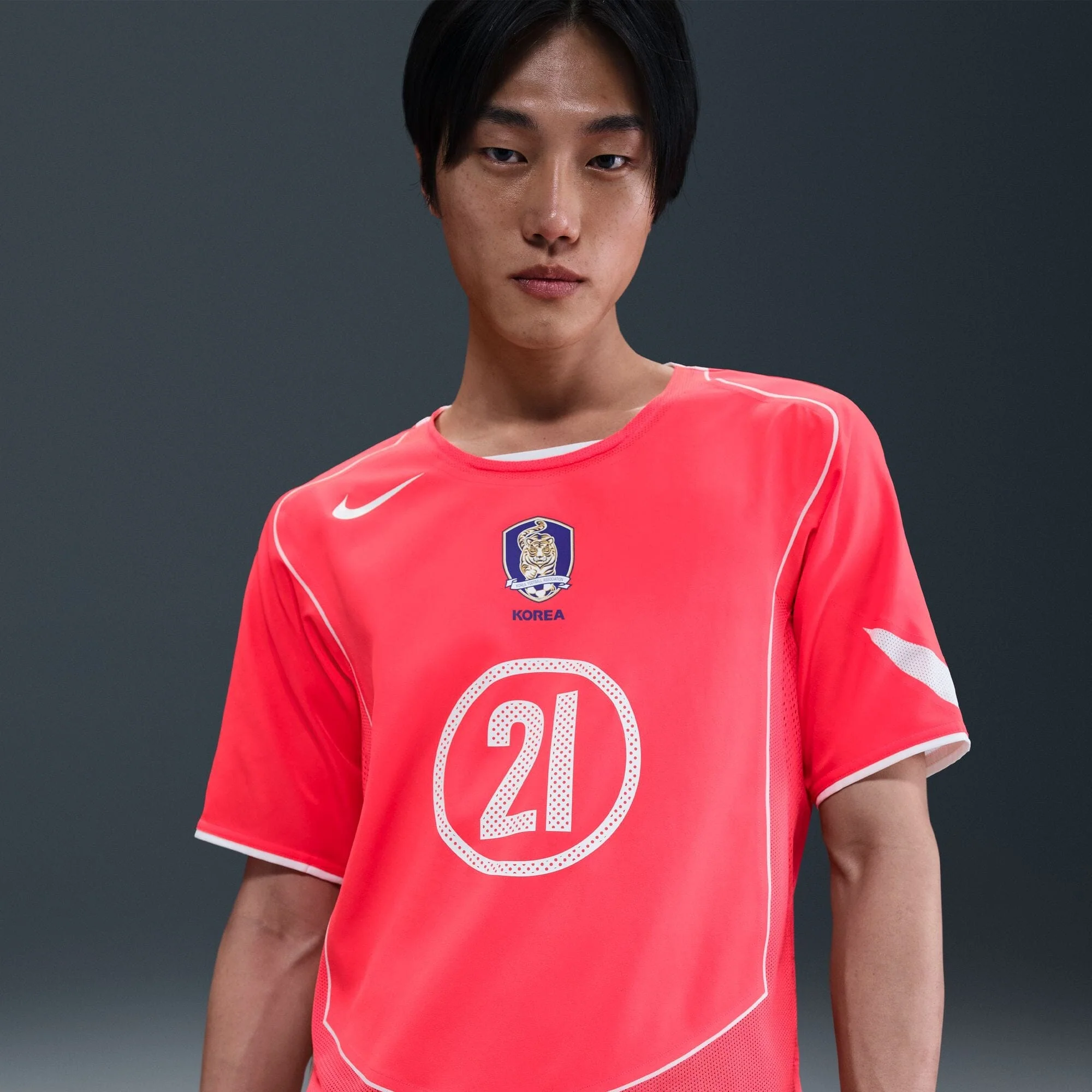 South Korea 2004 Total 90 Reissue Jersey #ParkJiSung21 (IF2943-679) - Image 6