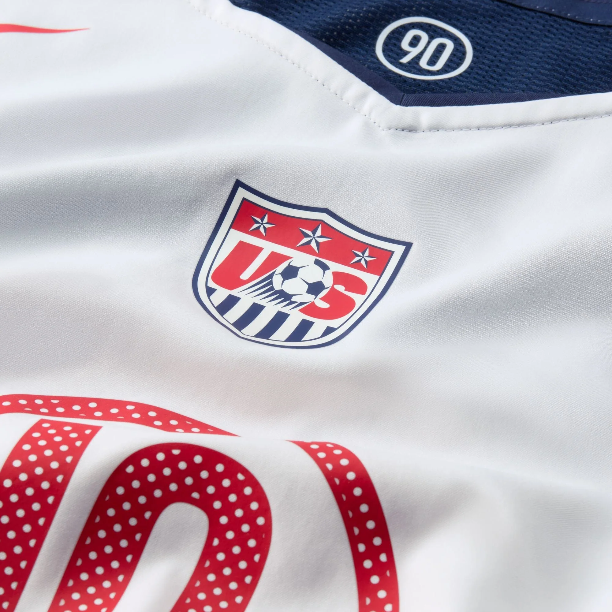USA 2004 Total 90 Reissue Jersey #Donovan10 (IF2944-100) - Image 7