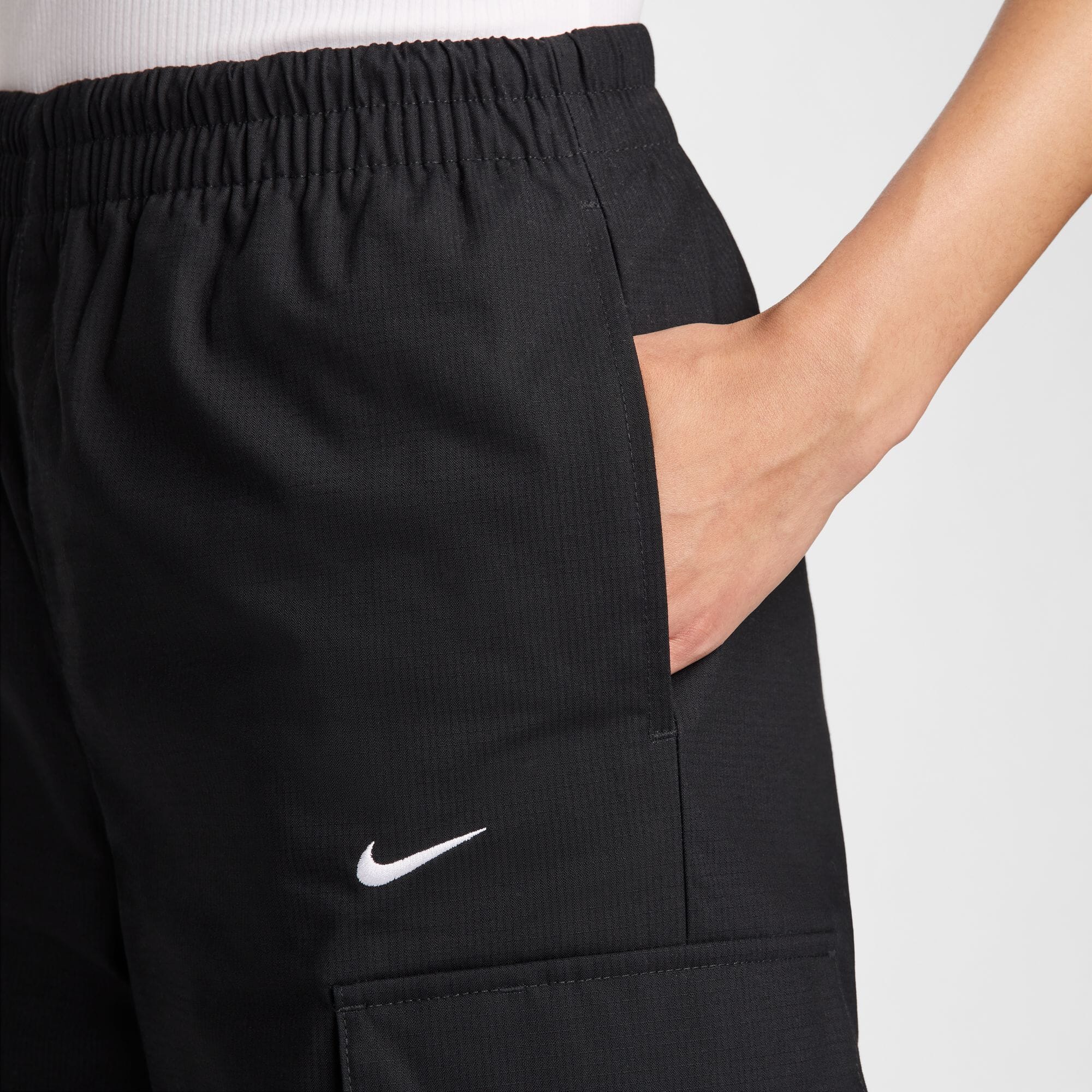 Women's Mid-Rise Woven Cargo Pants (FV7643-010) - Image 6